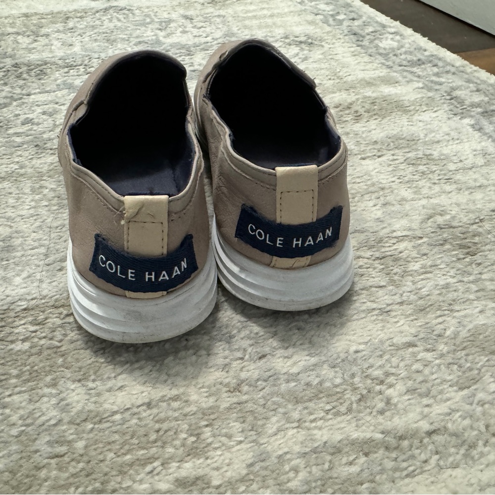 Cole Haan slipons sz 6 - Picture 4 of 8